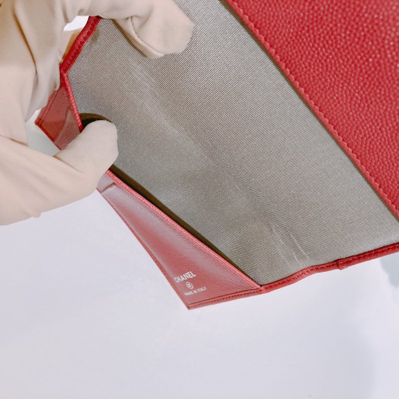 TW4607 Chanel 香奈兒 護照套 卡包Passport Card Holder Caviar Red x PHW-9