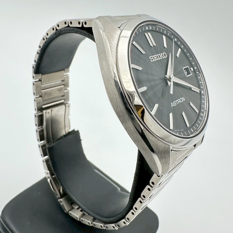 精工 Astron SBXY033/7B72-0AD0 太陽能電波鈦金屬黑色男士腕錶-2