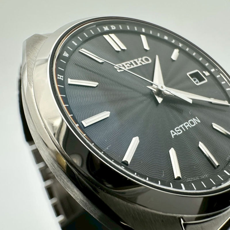 精工 Astron SBXY033/7B72-0AD0 太陽能電波鈦金屬黑色男士腕錶-4