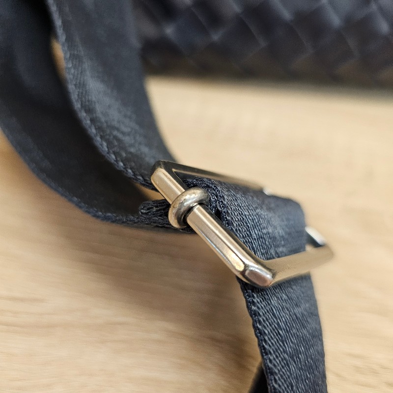 [超質感好物❣️耐看實用的精品超殺甜價出！] BV深藍牛皮編織IntrecciatoDuo雙層斜背包-18