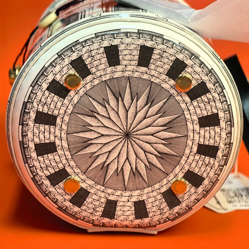 LV Fornasetti聯名 限量款 cannes 城堡包 盧浮宮白房子 尺寸約25*12*12-1