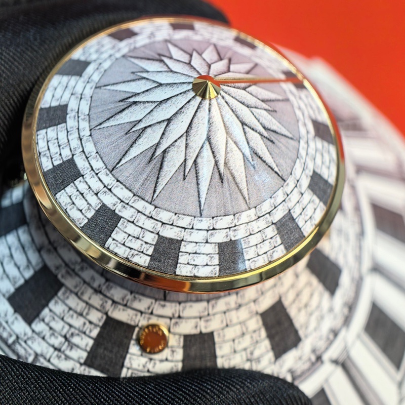 LV Fornasetti聯名 限量款 cannes 城堡包 盧浮宮白房子 尺寸約25*12*12-5