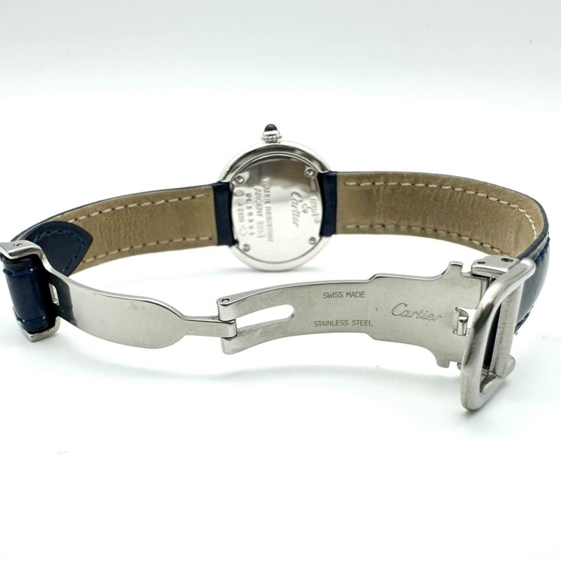 卡地亞 Must Trinity 石英腕錶 W1014945，不鏽鋼錶殼搭配皮革錶帶，白色、銀色、海軍藍三色可選，女士款。-8