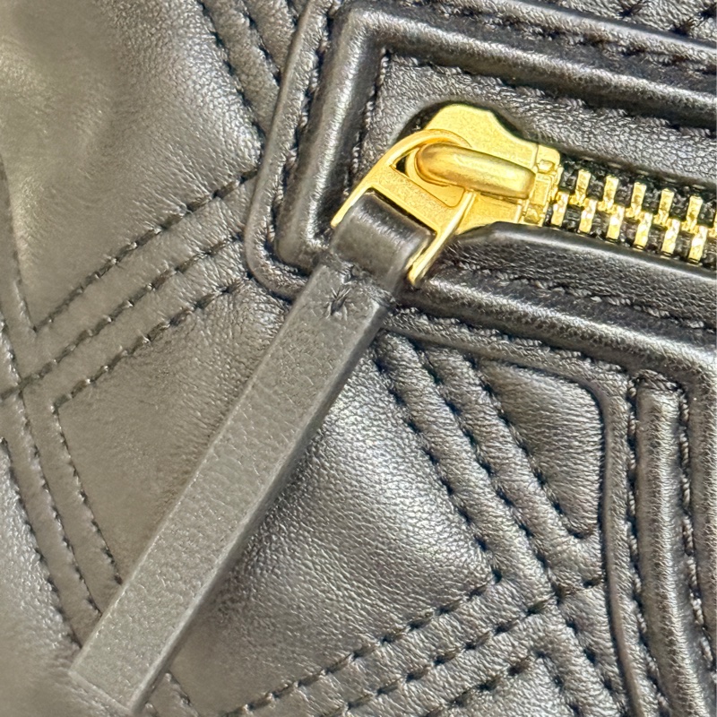 專櫃25000未使用✨美美的Tory Burch 皮穿鏈 後背包-37