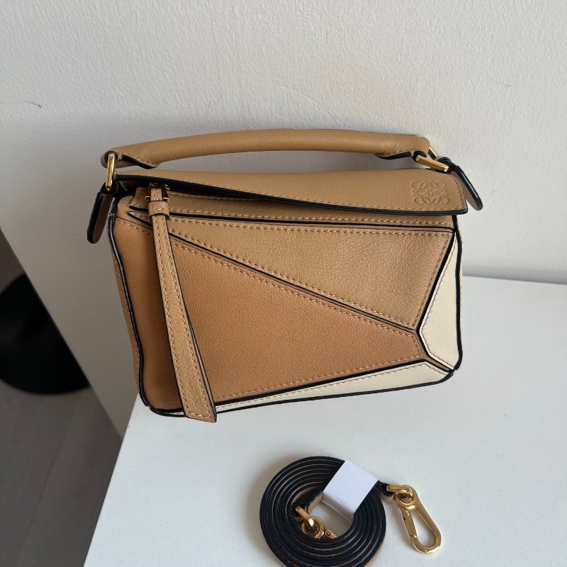 (🌷國外現貨)🏷Loewe 羅意威．Puzzle Mini-0