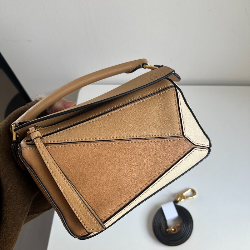 (🌷國外現貨)🏷Loewe 羅意威．Puzzle Mini-1