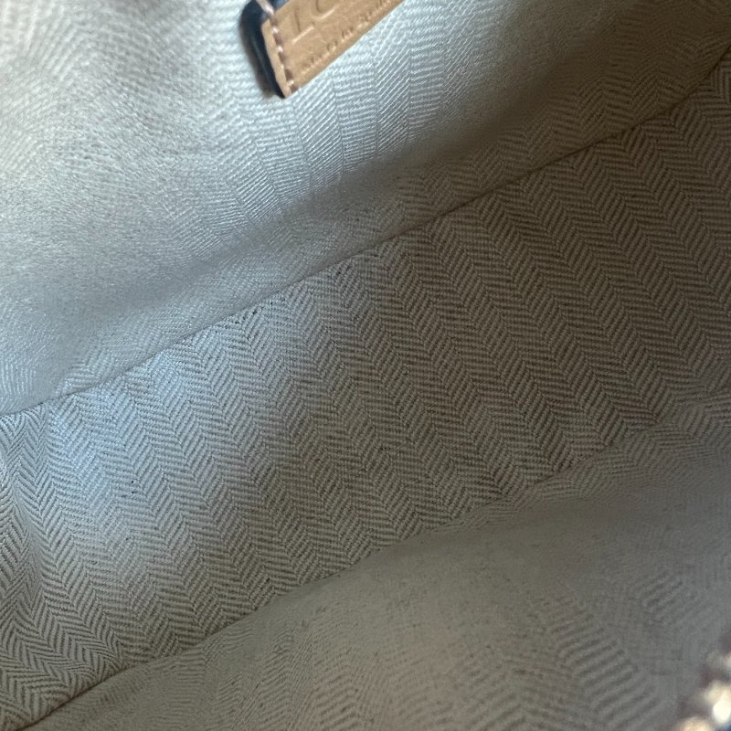 (🌷國外現貨)🏷Loewe 羅意威．Puzzle Mini-13