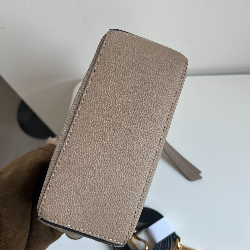 (🌷國外現貨)🏷Loewe 羅意威．Puzzle Mini-5