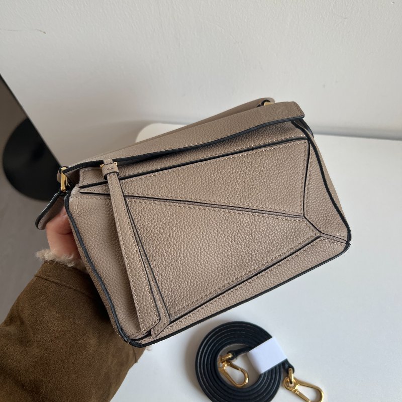 (🌷國外現貨)🏷Loewe 羅意威．Puzzle Mini-6