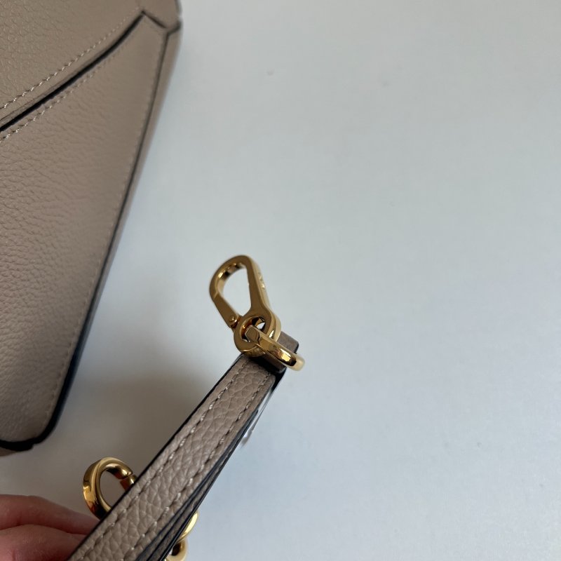 (🌷國外現貨)🏷Loewe 羅意威．Puzzle Mini-11