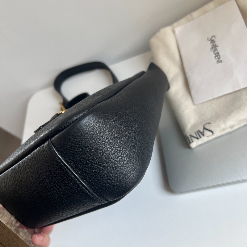 (🌷國外現貨)🏷YSL 聖羅蘭．Le5a7 hobo Mini-8