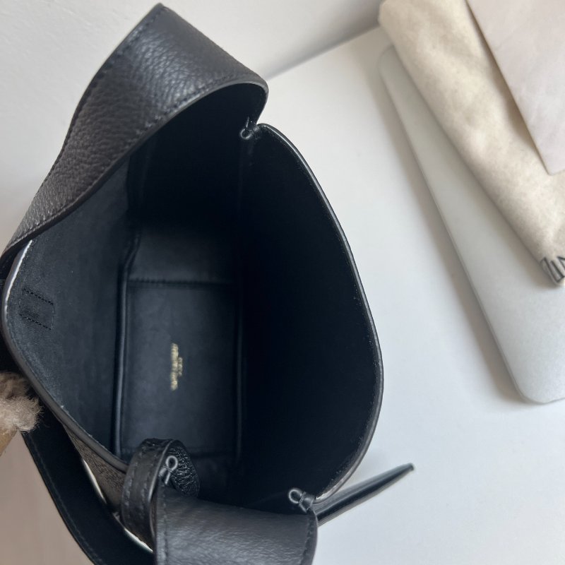 (🌷國外現貨)🏷YSL 聖羅蘭．Le5a7 hobo Mini-9