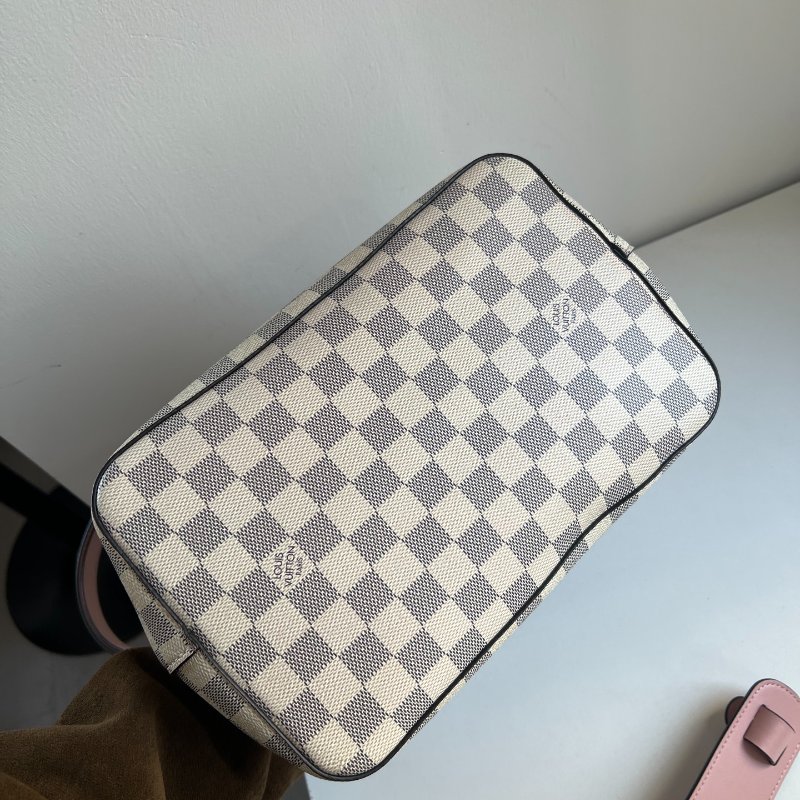 (🌷國外現貨)🏷LV 路易威登．Neo Noe MM 白棋盤格水桶包-5