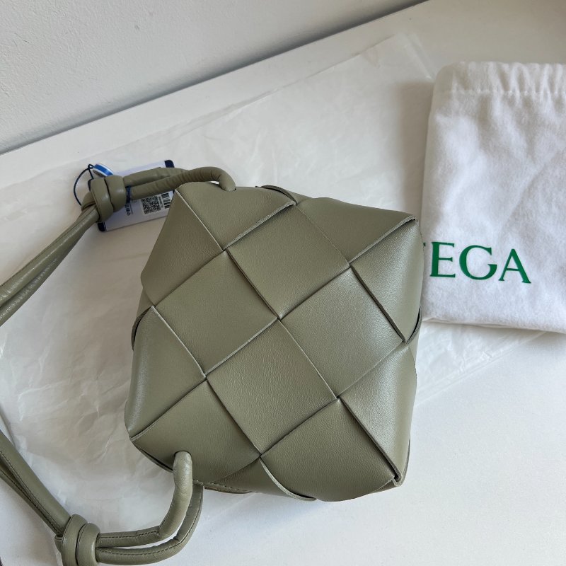 (🌷國外現貨)🏷BV 寶緹嘉．Brick Mini 編織相機包-1