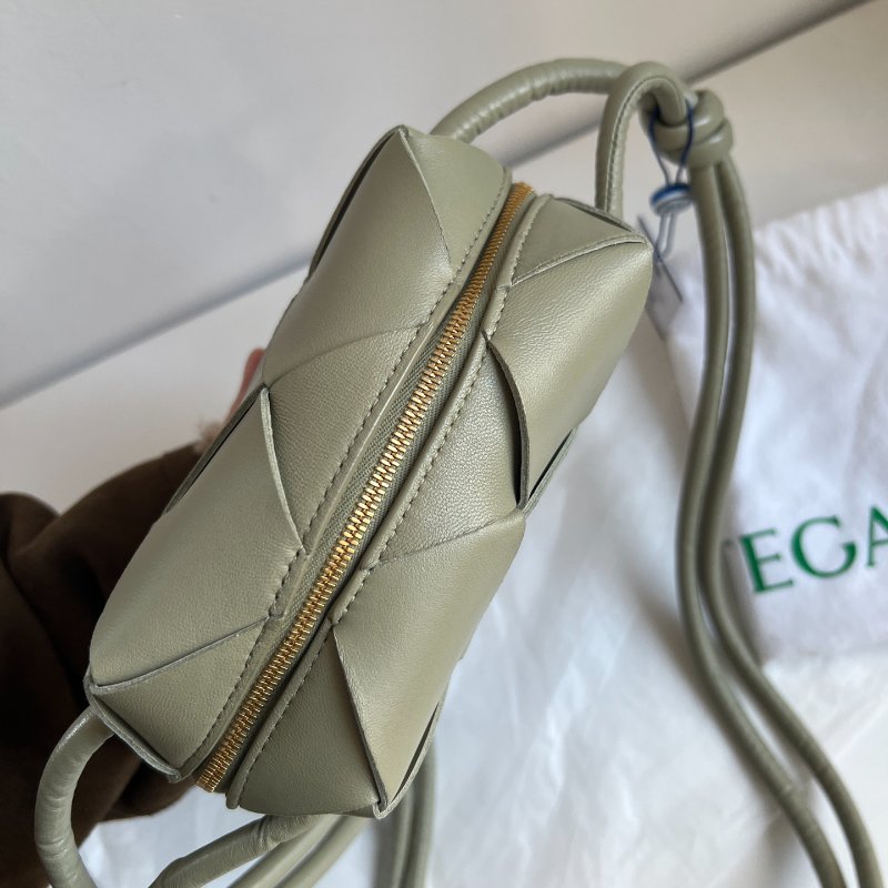 (🌷國外現貨)🏷BV 寶緹嘉．Brick Mini 編織相機包-5