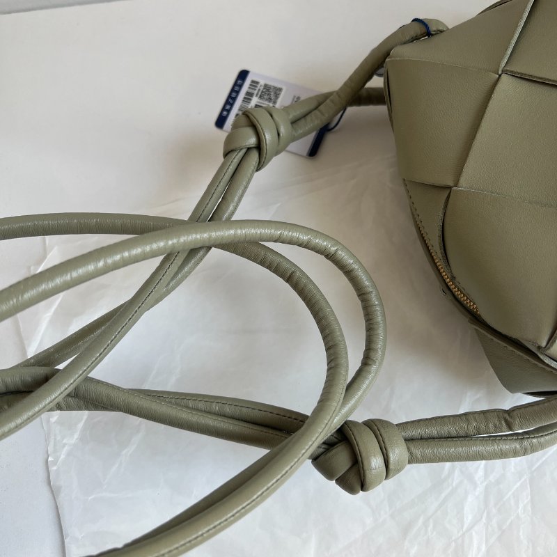 (🌷國外現貨)🏷BV 寶緹嘉．Brick Mini 編織相機包-7