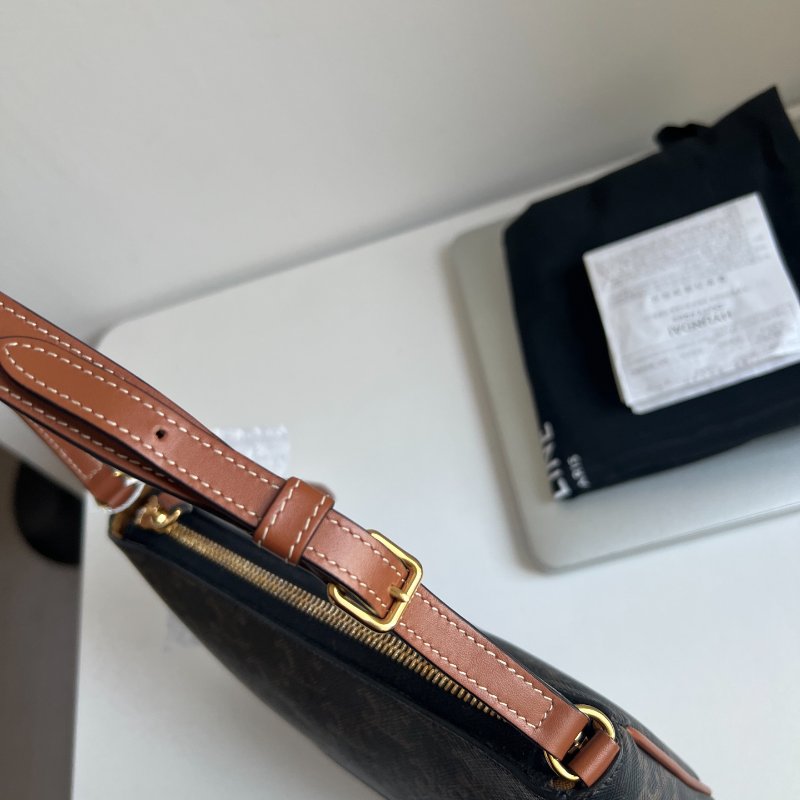 (🌷國外現貨)🏷Celine 瑟琳．老花麻將包-8