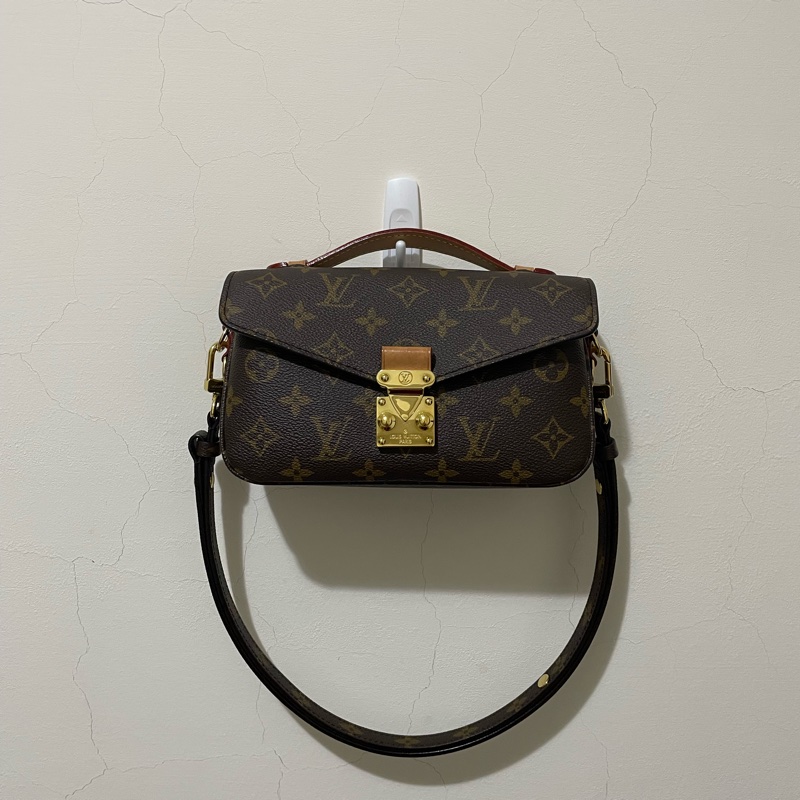 LV Louis Vuitton Pochette Métis East West 小號郵差包-2