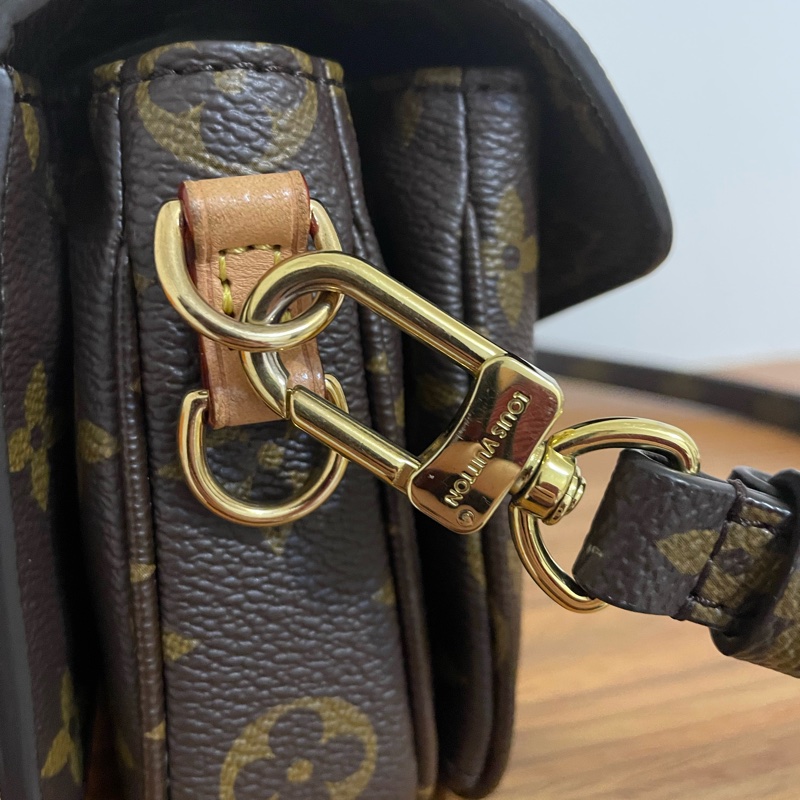 LV Louis Vuitton Pochette Métis East West 小號郵差包-12