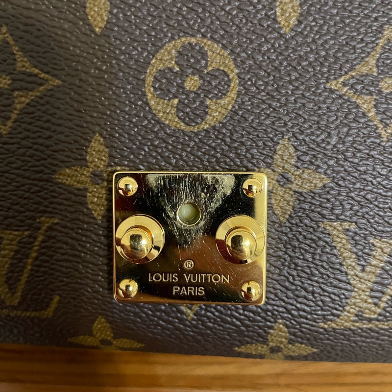 LV Louis Vuitton Pochette Métis East West 小號郵差包-16
