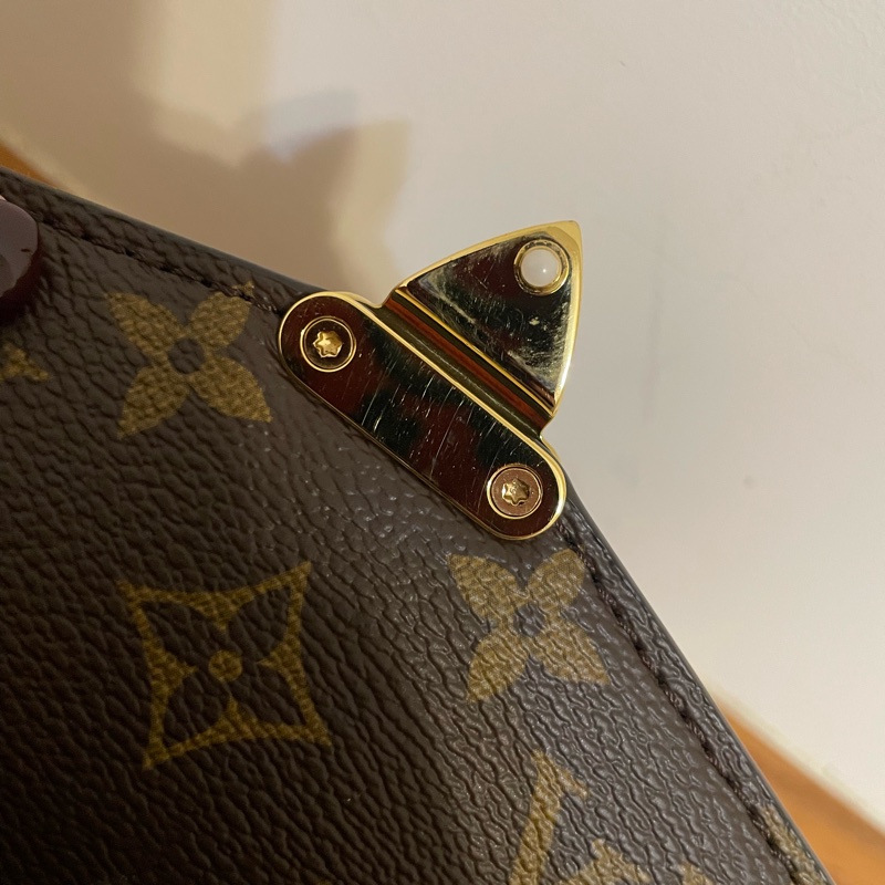 LV Louis Vuitton Pochette Métis East West 小號郵差包-17