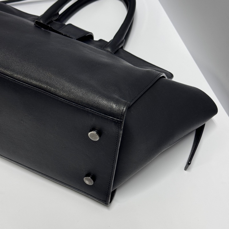 【極稀有🎁小編推薦】 YSL “so black” 全黑牛皮 斜背包 專櫃11.6萬！-8