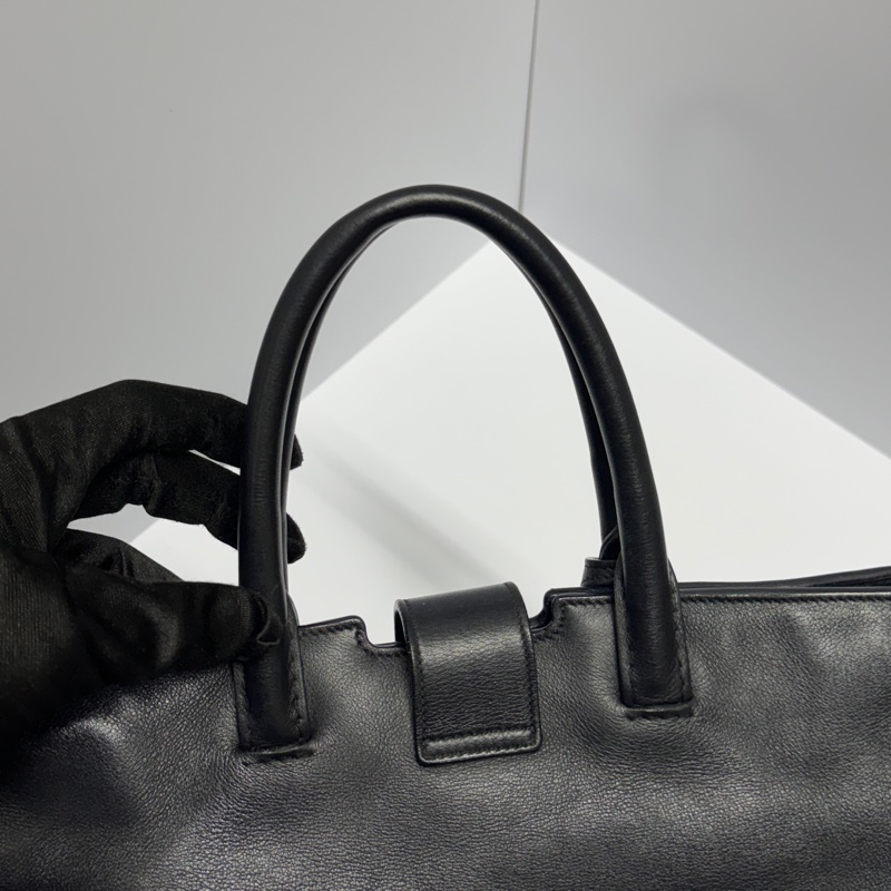 【極稀有🎁小編推薦】 YSL “so black” 全黑牛皮 斜背包 專櫃11.6萬！-16