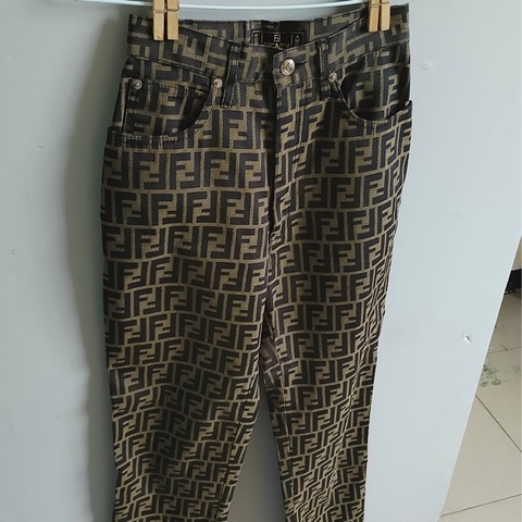 義大利製老品 #FENDI 老花長褲 高腰小尺寸 / 風格 / 歐美 / 街拍