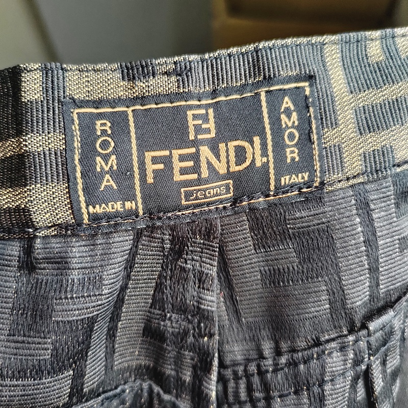義大利製老品 #FENDI 老花長褲 高腰小尺寸 / 風格 / 歐美 / 街拍-5