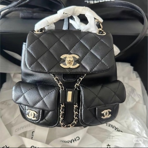 大全配芯片帶膜🈶️購證❤️ #香奈兒 #黑金 牛皮 #青蛙包 #duma #雙肩包