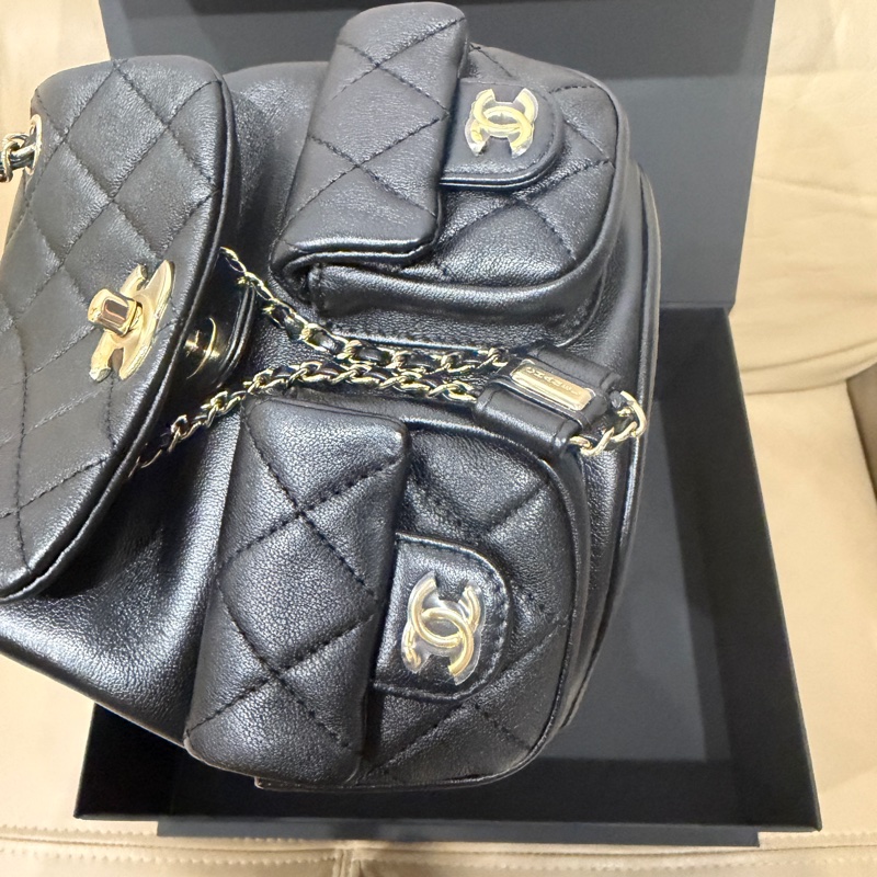 大全配芯片帶膜🈶️購證❤️ #香奈兒 #黑金 牛皮 #青蛙包 #duma #雙肩包-3