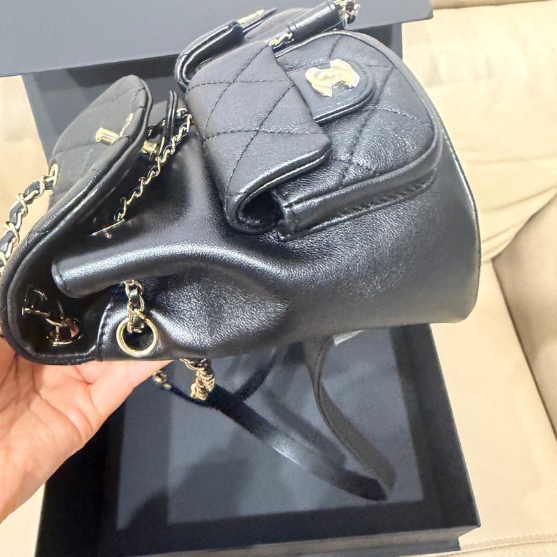 大全配芯片帶膜🈶️購證❤️ #香奈兒 #黑金 牛皮 #青蛙包 #duma #雙肩包-4