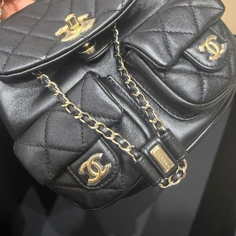 大全配芯片帶膜🈶️購證❤️ #香奈兒 #黑金 牛皮 #青蛙包 #duma #雙肩包-20