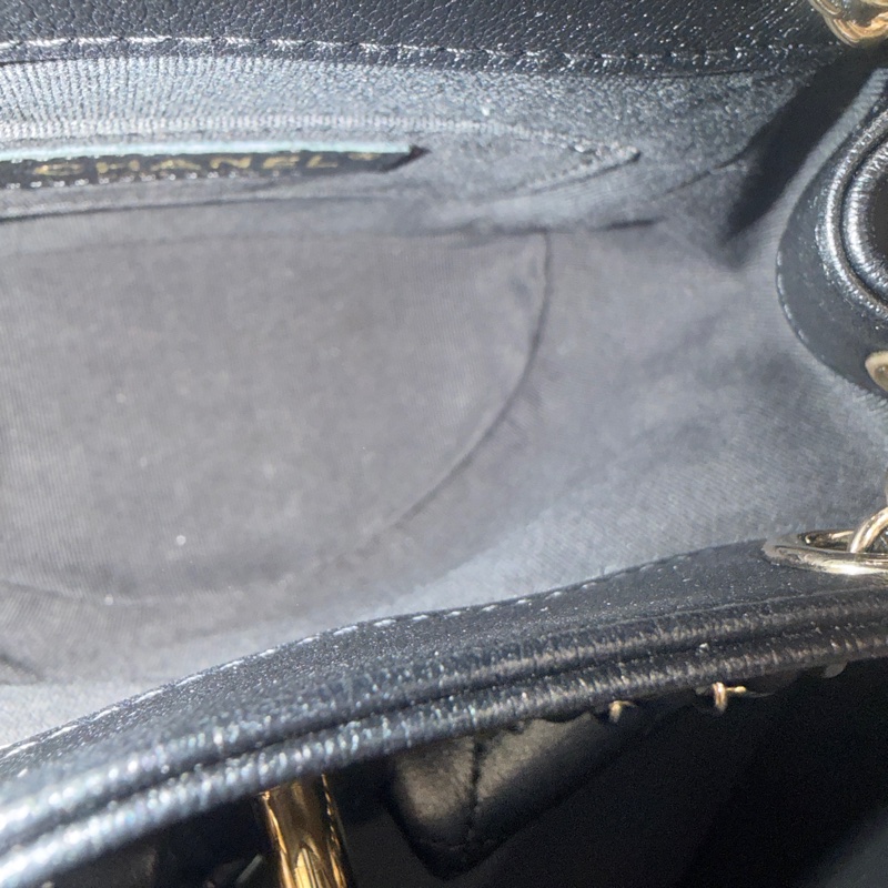 大全配芯片帶膜🈶️購證❤️ #香奈兒 #黑金 牛皮 #青蛙包 #duma #雙肩包-27