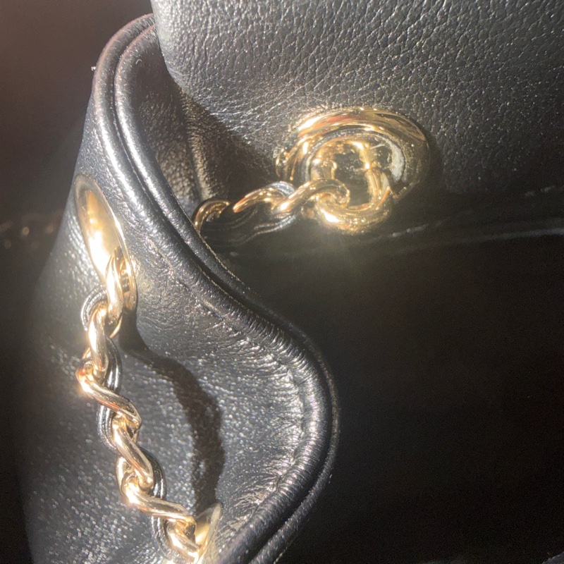 大全配芯片帶膜🈶️購證❤️ #香奈兒 #黑金 牛皮 #青蛙包 #duma #雙肩包-29