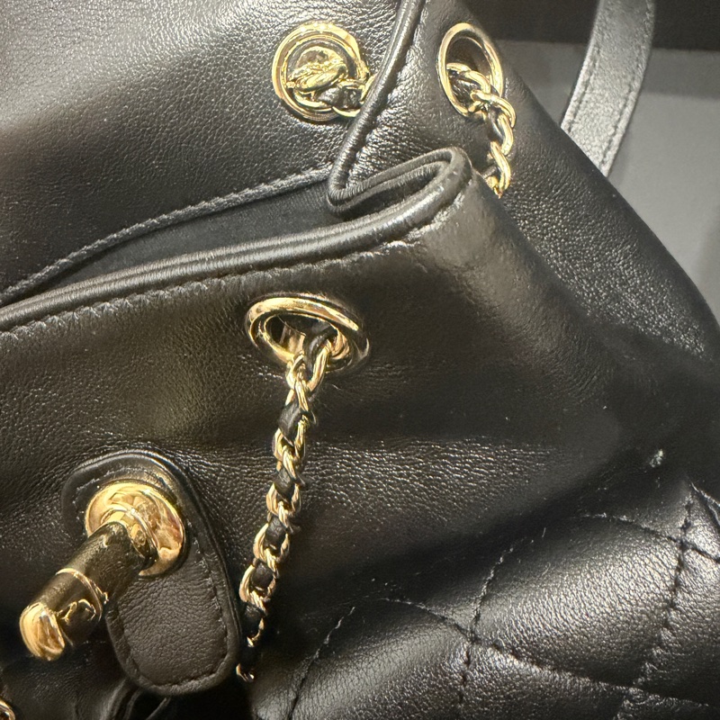 大全配芯片帶膜🈶️購證❤️ #香奈兒 #黑金 牛皮 #青蛙包 #duma #雙肩包-31