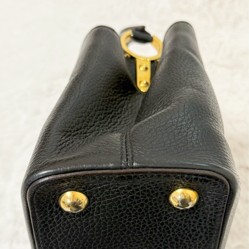 Louis Vuitton Capucines MM-5