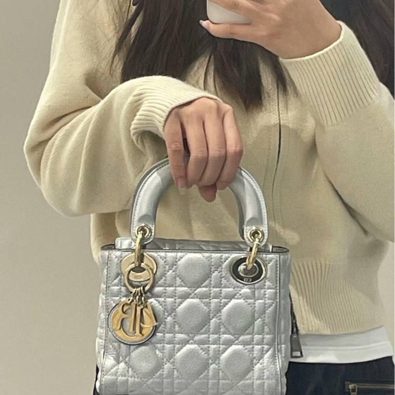 全網最低價 Dior 珠光灰四格含肩帶 保卡塵袋齊全-6