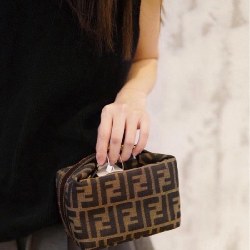 「JL精品代購」9新  fendi 小飯盒-1