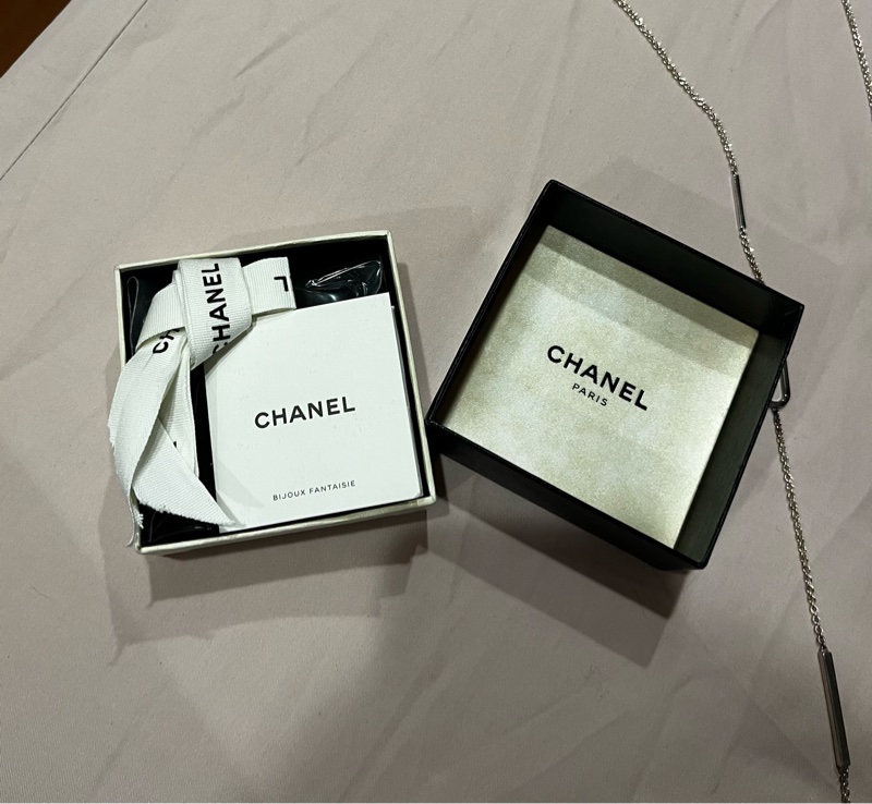 香奈兒復古銀珠耳環-6