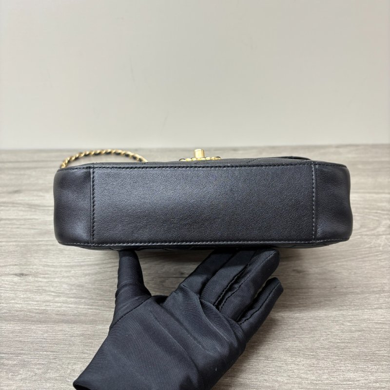 CHANEL 19bag系列黑金手提郵差包 23*16*6 98新配件塵袋保卡-3