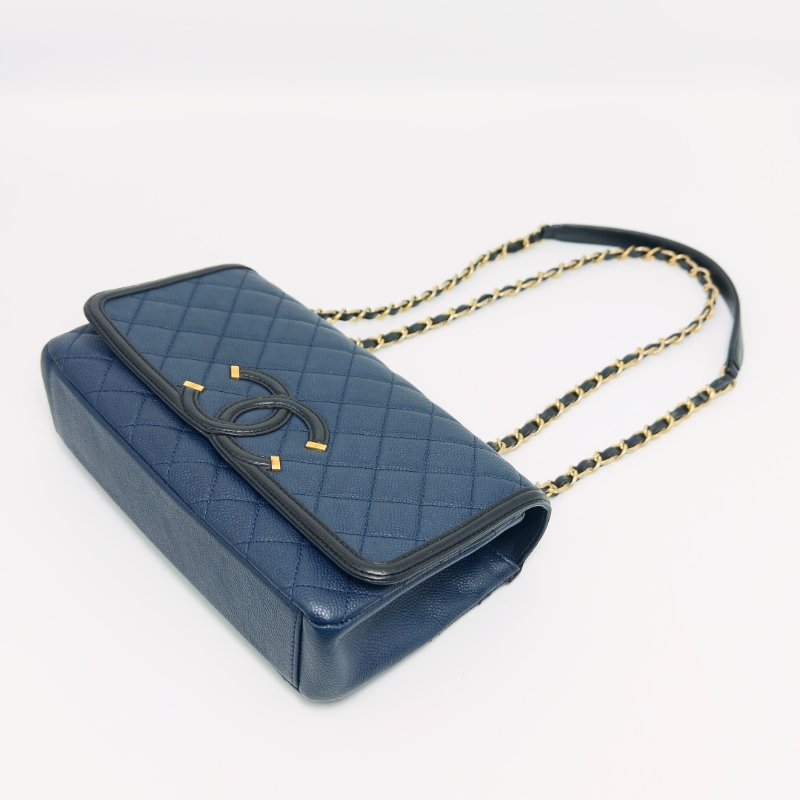 CHANEL 黑藍拼色filigree肩背斜背包 26*15*6 98新配件塵袋-1