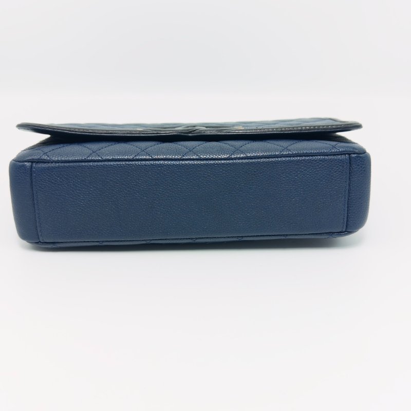 CHANEL 黑藍拼色filigree肩背斜背包 26*15*6 98新配件塵袋-5