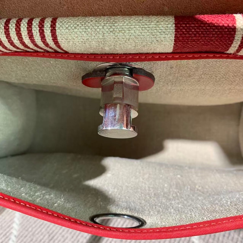 二手Hermes愛馬仕herbal31紅色條紋D刻，皮有輕微發黑磨損邊角有正常使用痕跡-3