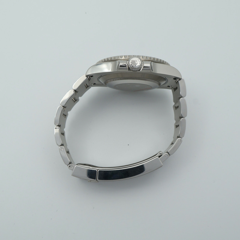 ROLEX Submariner 114060-4