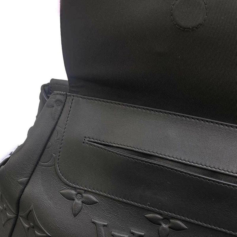 路易威登 Monogram Seal Steamer 手提包/雙肩包，黑色皮革材質 (M58710)，附 RFID 防盜功能-8