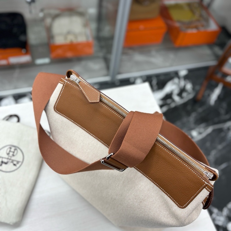 Hermes R.M.S 12H金棕帆布單肩斜挎包，W刻，尺寸約30*28*15，肩帶約長78-111，-3