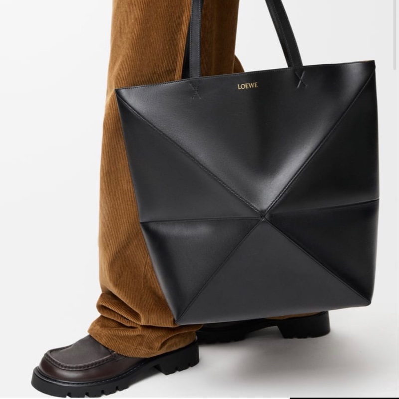Loewe tote 大號-5