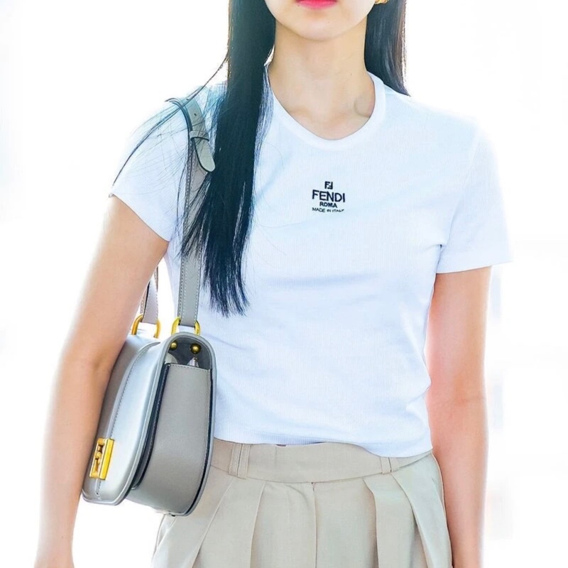 促銷品 26春夏 Fendi 短袖針織 #S M L 黑白兩色-4