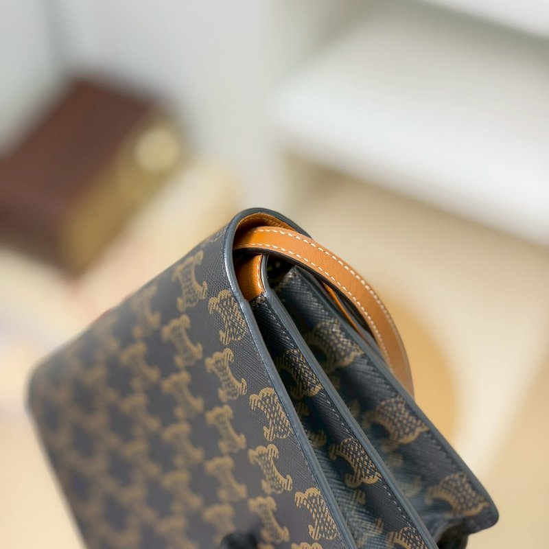 (全配、適合送禮🤍)🏷Celine 瑟琳．Triomphe 老花 woc-11